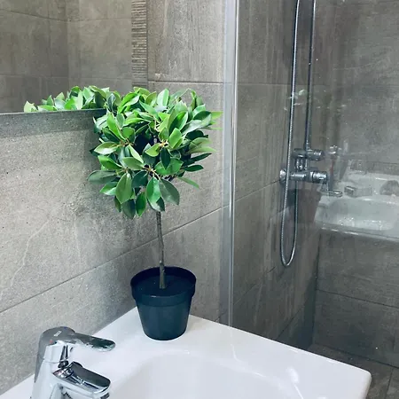 110 Colony Club Apartament *